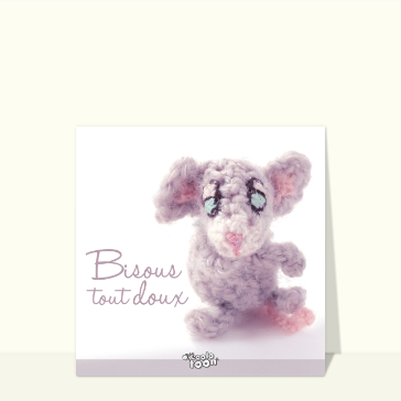 Bisous doux d'une souris amicale à câliner